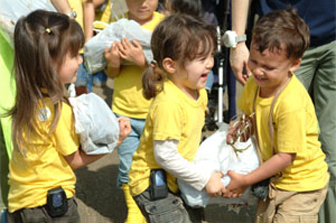 KOMAZAWA PARK INTERNATIONAL SCHOOL:International preschool tokyo | Misson/Unicorn Blue | Unicorn Red